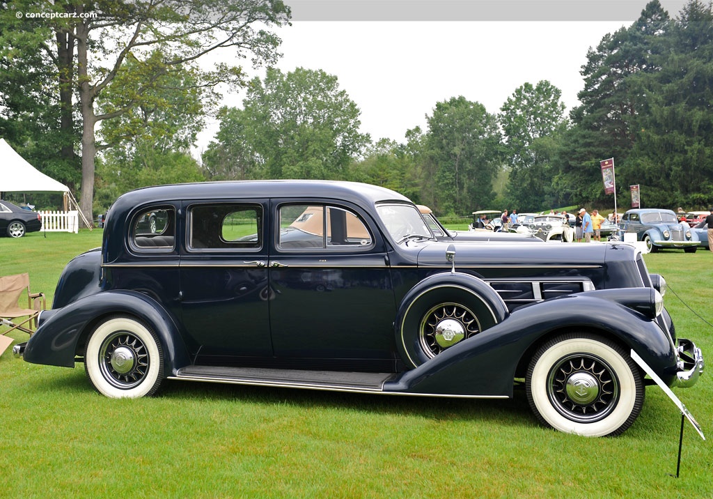 1936 Pierce-Arrow Deluxe 8